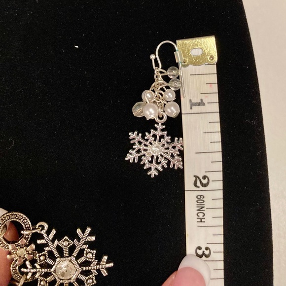 Snowflake Bracelet  &  Earring Set - Picture 6 of 6
